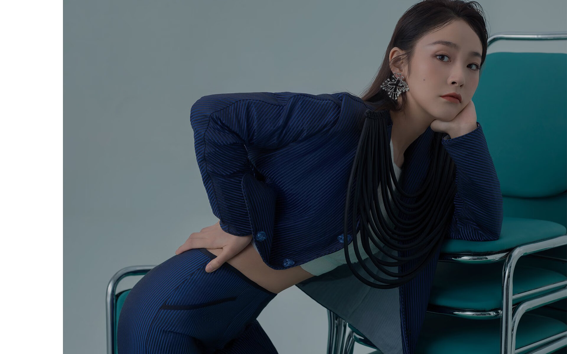 爱游戏app下载-马赛边后卫插上助攻撕裂边路防守，马赛前锋  第1张