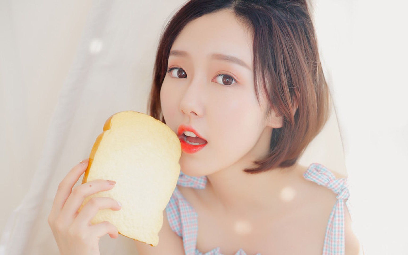 爱游戏app下载-马赛边后卫插上助攻撕裂边路防守，马赛前锋  第3张